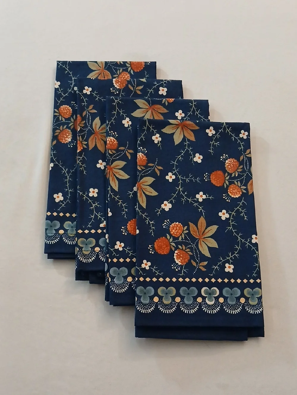 Williams Sonoma Napkin Set